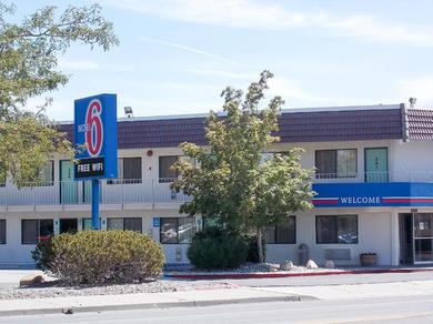 Отель Motel 6-Reno, NV - Livestock Events Center