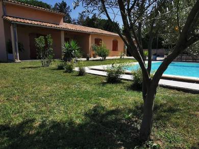 Hotel Magnifique villa traditionnelle avec piscine