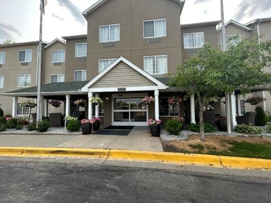 Отель Country Inn & Suites by Radisson, Grand Rapids Airport, MI