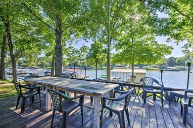 Дом отдыха Lakefront Gravois Mills Home with Boat Dock and Slides