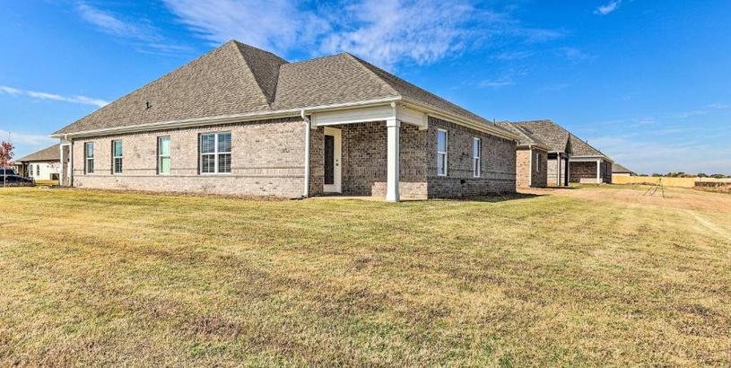 Holiday home Spacious Hazel Green Home with Fireplace, Yard!
