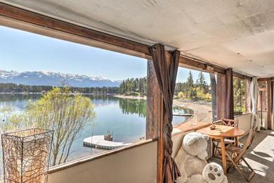 Apartments Luxe Lakefront Haven with Mountain Views and Dock