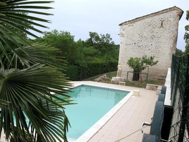 Дом отдыха Maison au calme à la campagne dans le Quercy avec piscine et spa gonflable