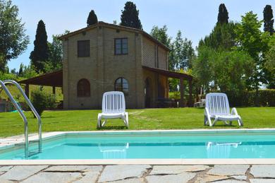 Вилла Castelnuovo Scalo Villa Sleeps 4 with Pool Air Con and WiFi