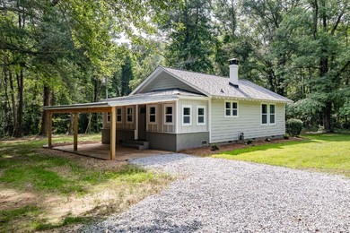 Hotel Renovated Cottage on 6.5 Acres near Athens!