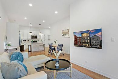 Апартаменты Impeccably Large 4BR/4BA in Wicker Park