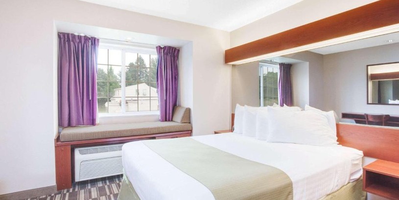 Отель Microtel Inn & Suites by Wyndham Olean