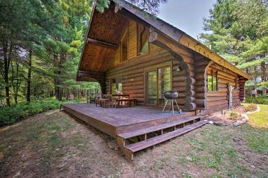 Holiday home Secluded Log Cabin in NW Michigan Fire Pit and Deck