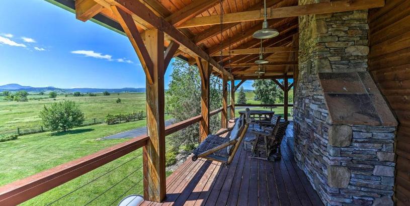 Дом отдыха Spacious Spearfish Home on 40 Acres with Private Lake