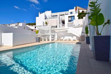 Villa Stunning, Luxury Home in Gaucin Town, Heated pool
