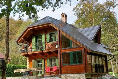 Villa Vintage river house Slapnica in the Žumberak Nature Park, on the banks of the Slapnica river, with sauna and jacuzzi