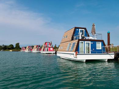 Holiday home Locazione Turistica Houseboat River - LIG222