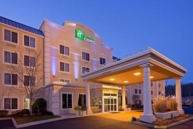 Отель Holiday Inn Express Boston/Milford Hotel, an IHG Hotel