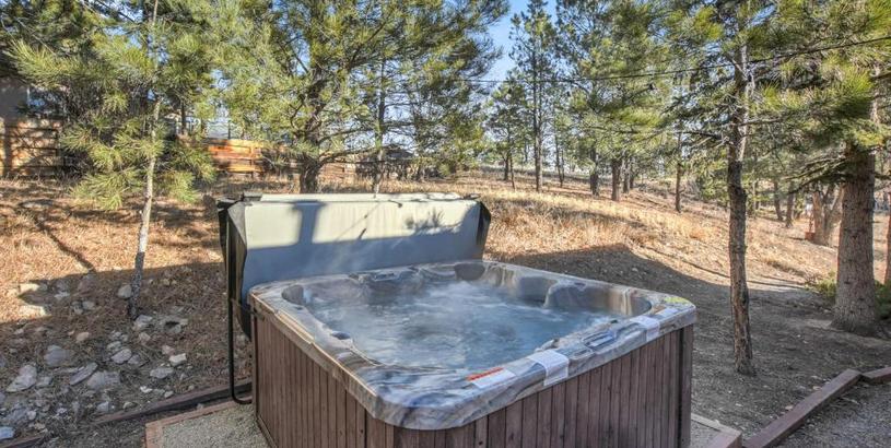 Holiday home 4BD With Game Lounge Hot tub Dog Friendly USAFA