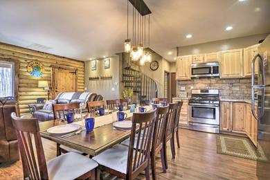 Holiday home Stylish Creekside Cabin with Fire Pit Near Wineries!