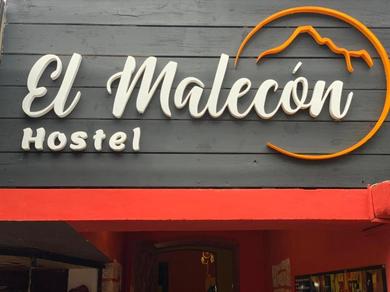 Hostel Malecon en calle Techada Hostel