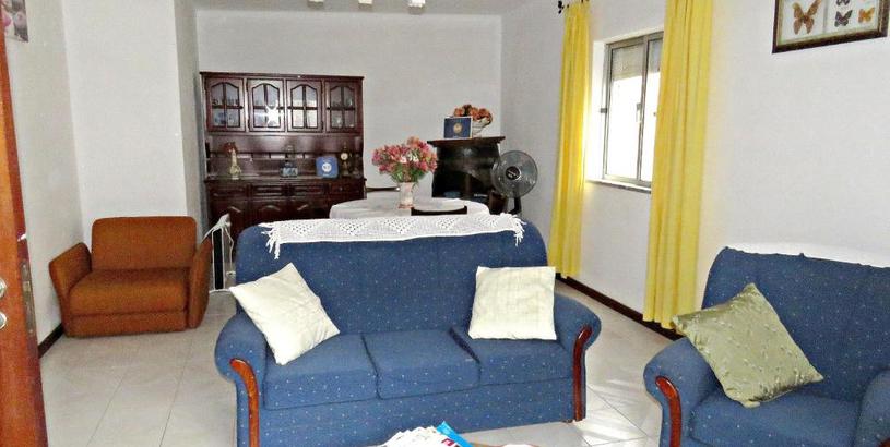 Дом отдыха 2 bedrooms house with furnished terrace and wifi at Miranda do Corvo