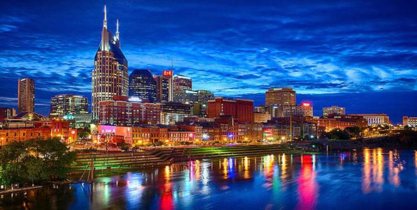 Апартаменты Nashville Music Row with Free Parking Work Desk Gym Sky Lounge Deluxe High-Rise Suite