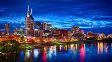 Nashville Music Row with Free Parking Work Desk Gym Sky Lounge Deluxe High-Rise Suite