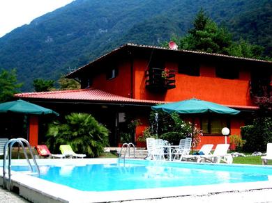 Отель Villa (home B) — Pool — Lake Idro