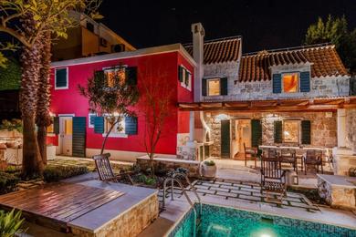 Holiday home Villa-Varos-Palm-Garden