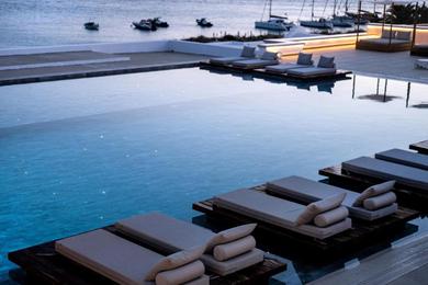 Отель Manoula's Beach Mykonos Resort