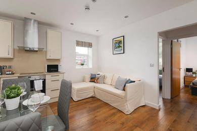 Apartments Skyvillion - Lovely 2-Bed Central London Apartment