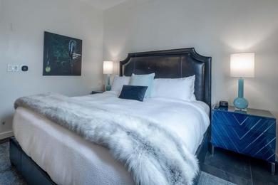 121 Hotel by AvantStay Chic Modern Deluxe Suite In Ideal Nashville Location Room 202