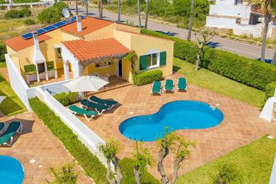 Villa Linardo 1 Villa con piscina y aire acondicionado a 300m de la playa