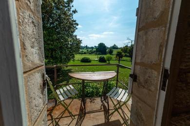 Гостевой дом Suite campagnarde de 40 m2 avec vue sur les vignes au Château Camponac