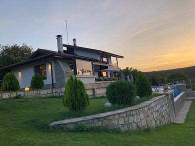  Luxurious Sunset Villa with Pool in Bozhichen