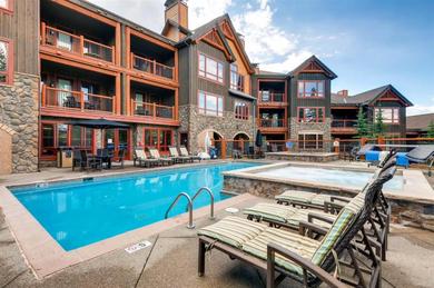 Apartments Spacious 4 Bedroom Ski in, Ski Out Mountain Vacation Rental Just Steps from the Snowflake Ski Lift in Breckenridge