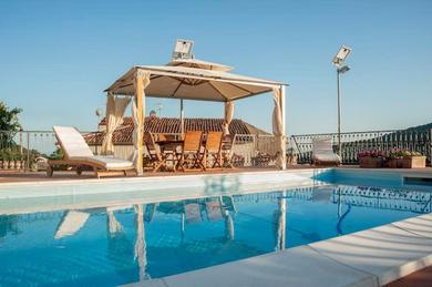 Вилла Vibonati Villa Sleeps 14 Pool Air Con WiFi