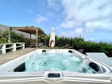 Holiday home Nice house with jacuzzi, Wifi and view of the Atlantic Ocean
