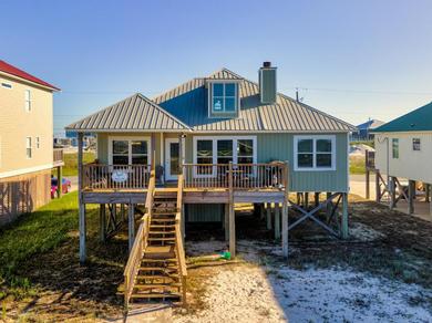 Tropical Paradise - North side beach beauty! PET FRIENDLY - Swimming, Kayaking, Boating or Fishing are just steps away! home