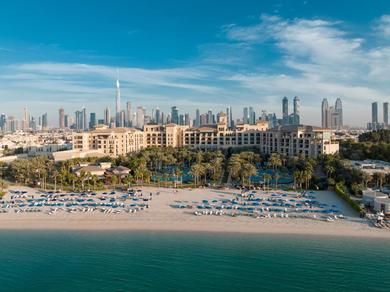 Курорт Four Seasons Resort Dubai at Jumeirah Beach