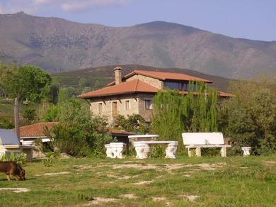 Guest house Casa Rural Ropino