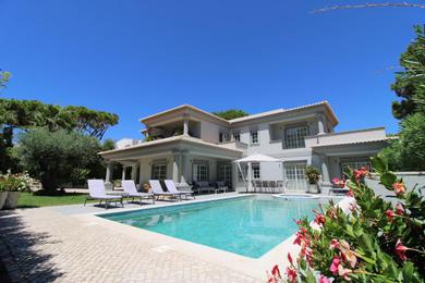 Вилла Charming Exceptional Golf Villa in Algarve