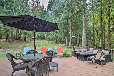 Apartments Issaquah Getaway Backyard Oasis with Hot Tub!