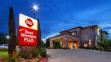 Отель Best Western Plus Goliad Inn & Suites