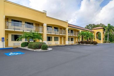 Отель Comfort Inn Sun City Center-Tampa South