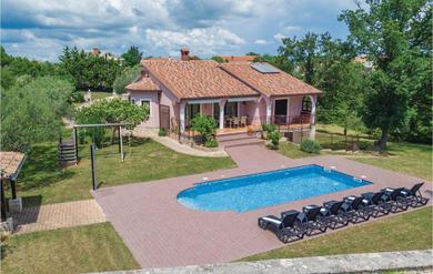 Holiday home Nice Home In Krnica With Wifi, Private Swimming Pool And Outdoor Swimming Pool