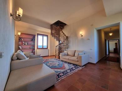 Holiday home Detached Villa in San Gimignano with Swimming Pool