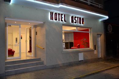 Отель Hotel Astro