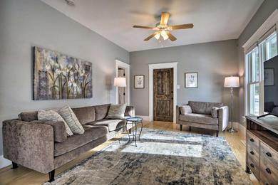 Holiday home Contemporary Longmont Hideaway in Old Town!
