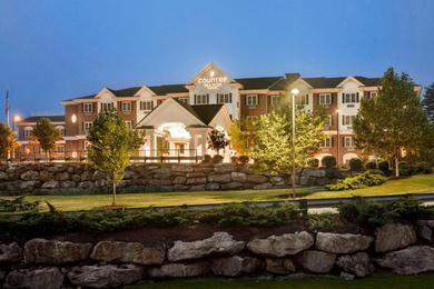 Hotel Country Inn & Suites by Radisson, Manchester Airport, NH