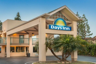 Отель Days Inn by Wyndham Redwood City