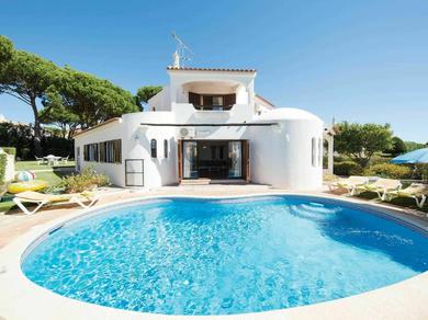 Holiday home Modern Holiday Home in Quarteira with Swimming Pool
