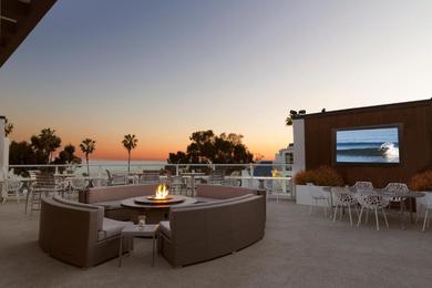 Курорт DoubleTree Suites by Hilton Doheny Beach
