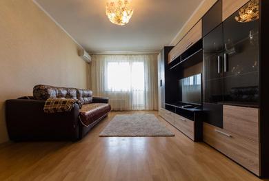 Apartments Apartment on Bratislavskaya 18